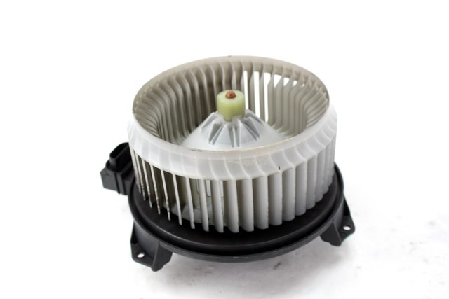 VENTILATOR  KABINE  OEM N. AY272700-5011 ORIGINAL REZERVNI DEL FIAT FREEMONT (2011 - 2015)DIESEL LETNIK 2013