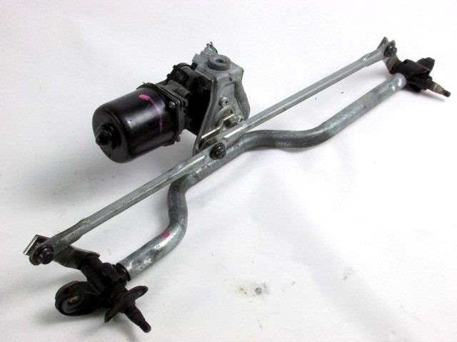 MOTORCEK PREDNJIH BRISALCEV OEM N. 7701207956 ORIGINAL REZERVNI DEL RENAULT CLIO BB CB MK2 R / CLIO STORIA (05/2001 - 2012) BENZINA/GPL LETNIK 2008