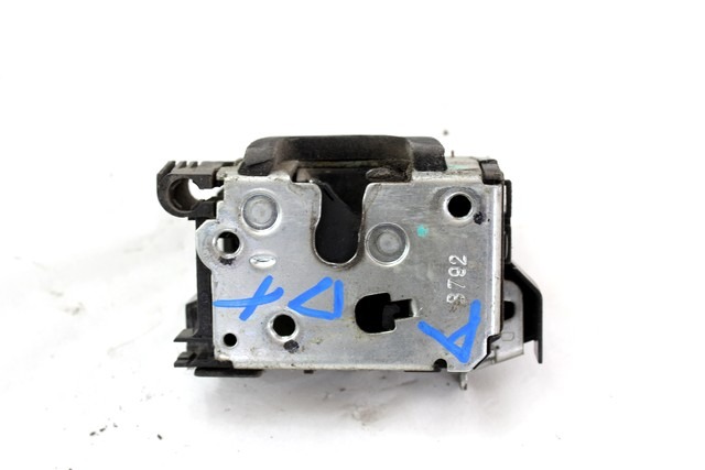 CENTRALNI ZAKLEP SPREDNJIH VRAT  OEM N. 51843468 ORIGINAL REZERVNI DEL FIAT DOBLO 223 MK1 R (2005 - 2009) BENZINA/METANO LETNIK 2009