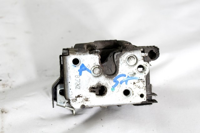 CENTRALNO ZAKLEPANJE PREDNIH LEVIH VRAT OEM N. 51843469 ORIGINAL REZERVNI DEL FIAT DOBLO 223 MK1 R (2005 - 2009) BENZINA/METANO LETNIK 2009