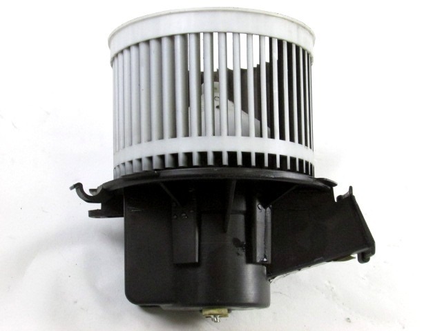 VENTILATOR  KABINE  OEM N. 77362537 ORIGINAL REZERVNI DEL FIAT 500 CINQUECENTO 312 MK3 (2007 - 2015) BENZINA LETNIK 2009