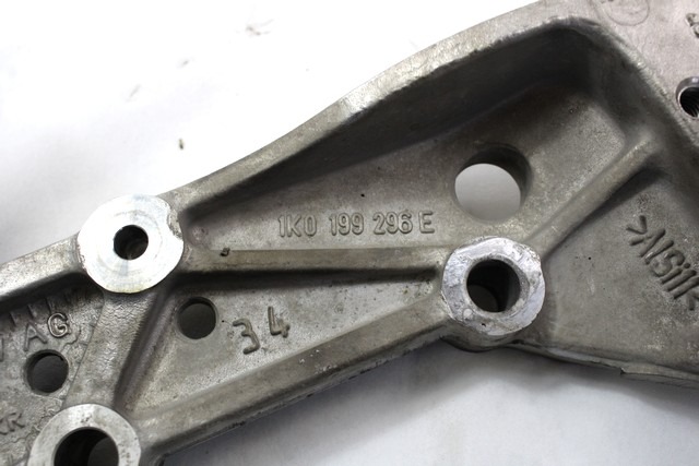 NOSILCI MOTORJA/DRUGO OEM N. 1K0199296E ORIGINAL REZERVNI DEL VOLKSWAGEN GOLF VI 5K1 517 AJ5 MK6 (2008-2012) BENZINA/GPL LETNIK 2010