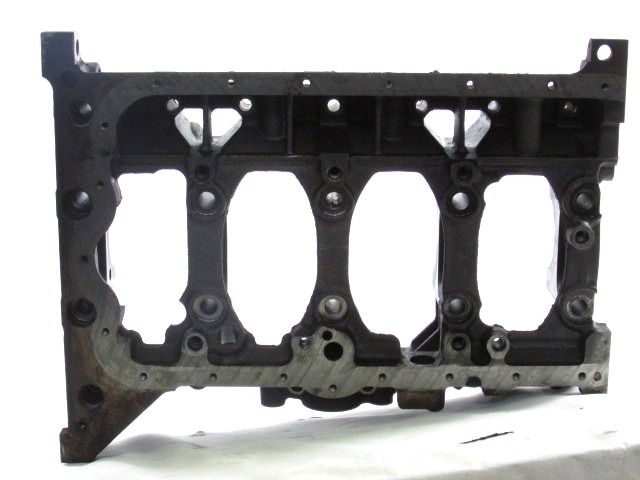 BLOK MOTORJA OEM N. 8200079157 ORIGINAL REZERVNI DEL NISSAN INTERSTAR X70 (2002 - 2016)DIESEL LETNIK 2002