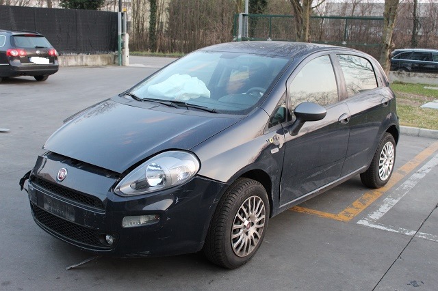 FIAT PUNTO 1.4 G 57KW 5M 5P (2015) RICAMBI IN MAGAZZINO