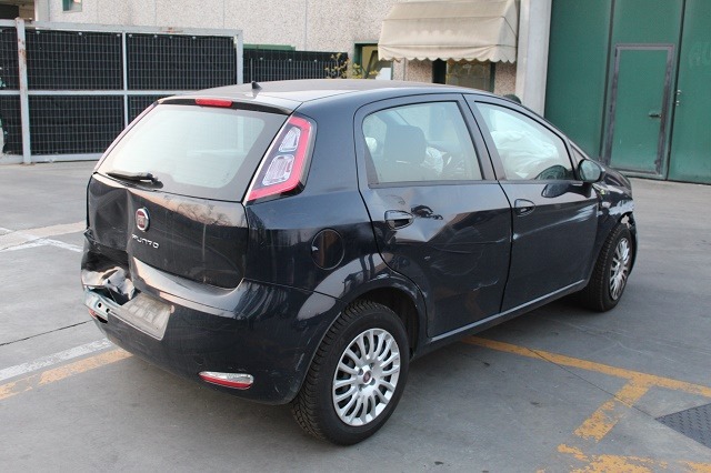 FIAT PUNTO 1.4 G 57KW 5M 5P (2015) RICAMBI IN MAGAZZINO