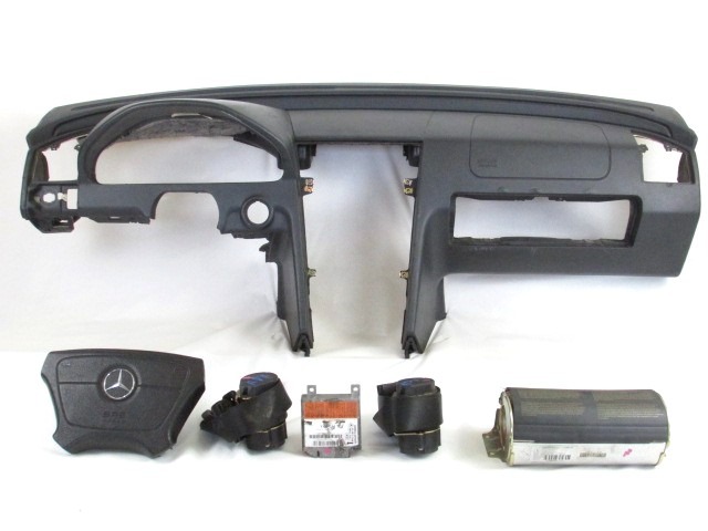 KIT AIRBAG KOMPLET OEM N. 10966 KIT AIRBAG COMPLETO ORIGINAL REZERVNI DEL MERCEDES CLASSE C W202 S202 BER/SW  (1993 - 2000) DIESEL LETNIK 2000