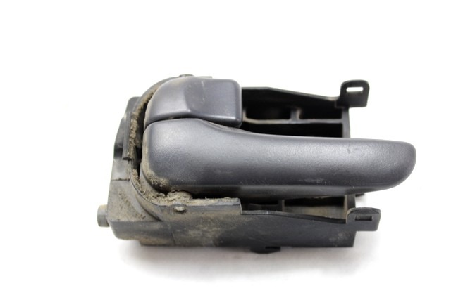 NOTRANJA KLJUKA  OEM N. 80671-2F001 ORIGINAL REZERVNI DEL NISSAN PRIMERA P11 (1996 - 2002)BENZINA LETNIK 1997