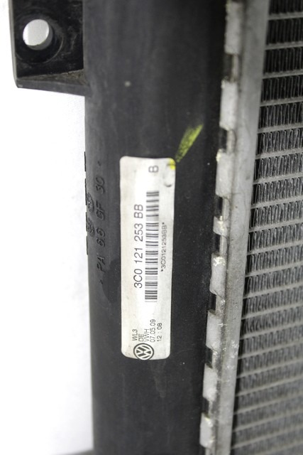 RADIATOR VODE OEM N. 3C0121253BB ORIGINAL REZERVNI DEL VOLKSWAGEN PASSAT B6 3C2 3C5 BER/SW (2005 - 09/2010)  DIESEL LETNIK 2009