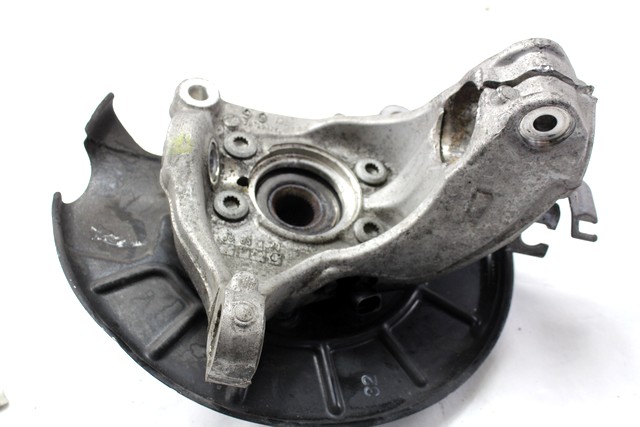 VRTLJIVI LEZAJ DESNO / PESTO KOLESA Z LEZAJEM SPREDAJ OEM N. 3C0407254F ORIGINAL REZERVNI DEL VOLKSWAGEN PASSAT B6 3C2 3C5 BER/SW (2005 - 09/2010)  DIESEL LETNIK 2009