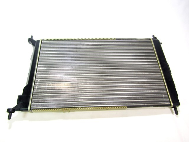 RADIATOR VODE OEM N. 1300109 ORIGINAL REZERVNI DEL OPEL ASTRA F T92 56 57 5P/3P/SW (1991 - 1998) BENZINA LETNIK 1995