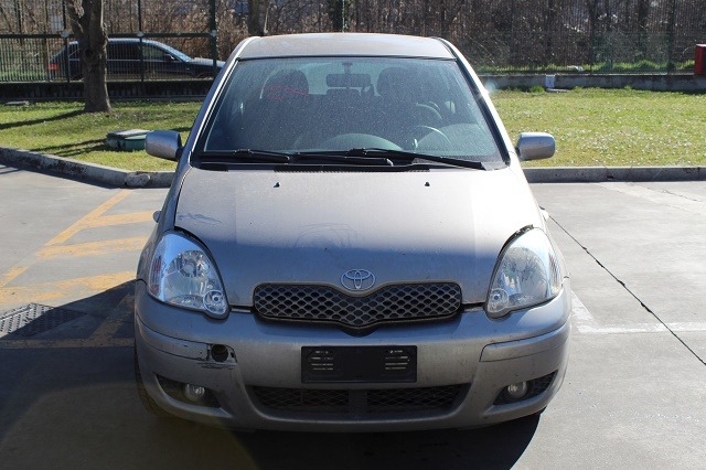 TOYOTA YARIS 1.3 B 64KW 5M 3P (2003) RICAMBI IN MAGAZZINO