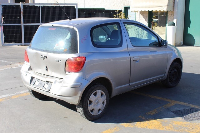 TOYOTA YARIS 1.3 B 64KW 5M 3P (2003) RICAMBI IN MAGAZZINO