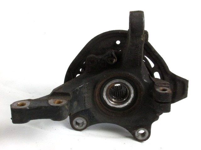 VRTLJIVI LEZAJ DESNO / PESTO KOLESA Z LEZAJEM SPREDAJ OEM N. 24406724 ORIGINAL REZERVNI DEL OPEL CORSA C X01 R (2004 - 10/2006) BENZINA LETNIK 2005