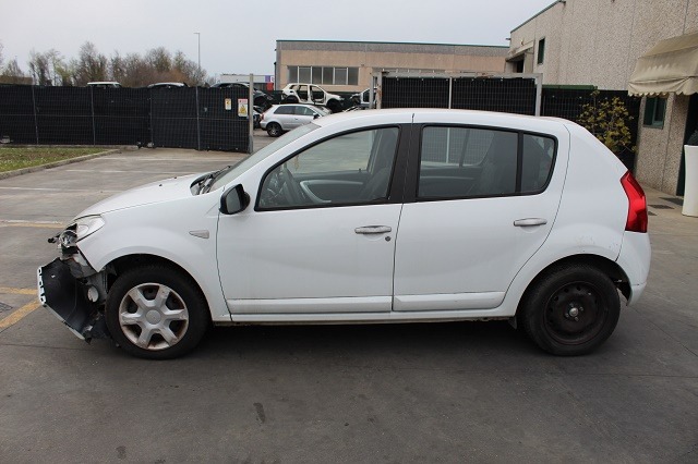 DACIA SANDERO 1.4 G 55KW 5M 5P (2009) RICAMBI IN MAGAZZINO