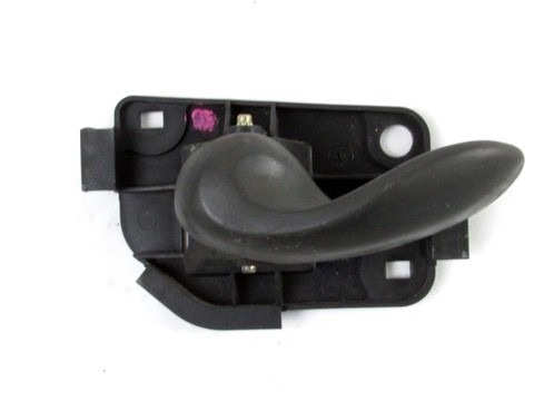 NOTRANJA KLJUKA  OEM N. 735268773 ORIGINAL REZERVNI DEL FIAT PUNTO 188 188AX MK2 (1999 - 2003) BENZINA LETNIK 2002