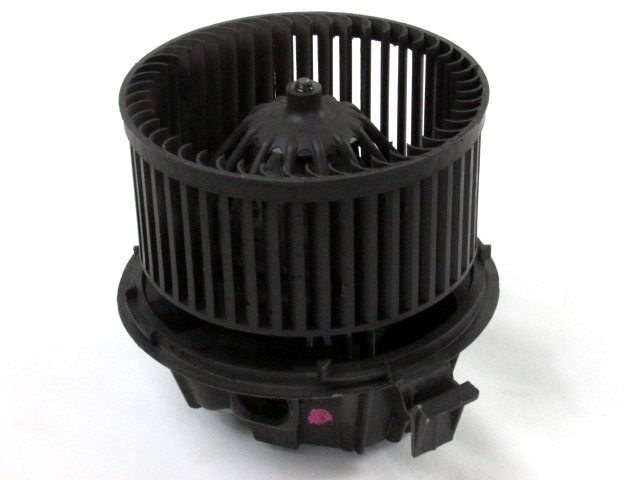 VENTILATOR  KABINE  OEM N. 6001547487 ORIGINAL REZERVNI DEL DACIA SANDERO MK1 (2008 - 2012) BENZINA/GPL LETNIK 2009