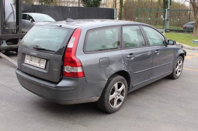 VOLVO V50 SW 2.0 D 100KW 6M 5P (2005) RICAMBI IN MAGAZZINO