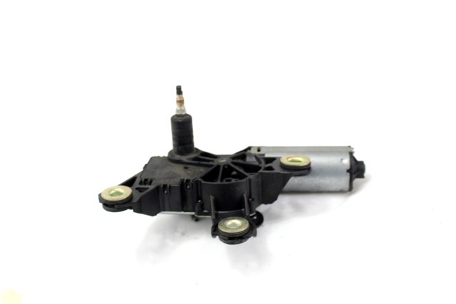 MOTORCEK ZADNJEGA BRISALCA OEM N. 8L0955711B ORIGINAL REZERVNI DEL AUDI A3 MK1 8L 8L1 3P/5P (1996 - 2000) DIESEL LETNIK 2000