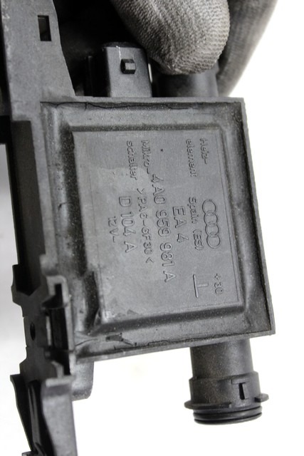 CENTRALNO ZAKLEPANJE OEM N. 4A0959981A ORIGINAL REZERVNI DEL AUDI A3 MK1 8L 8L1 3P/5P (1996 - 2000) DIESEL LETNIK 2000