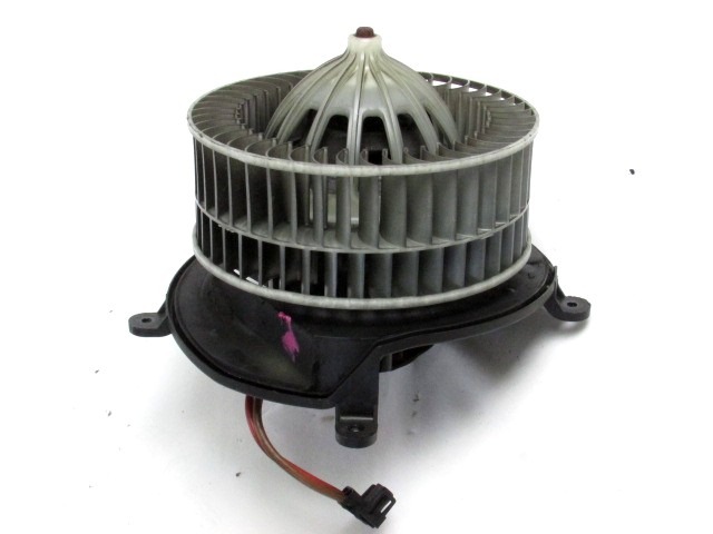 VENTILATOR  KABINE  OEM N. A2118300908 ORIGINAL REZERVNI DEL MERCEDES CLASSE E W211 S211 R BER/SW (06/2006 - 2009)DIESEL LETNIK 2007