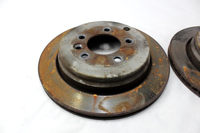 ZADNJI ZAVORNI DISKI OEM N. SDB000636 ORIGINAL REZERVNI DEL LAND ROVER DISCOVERY L319 MK3 (2004 - 2009)DIESEL LETNIK 2007