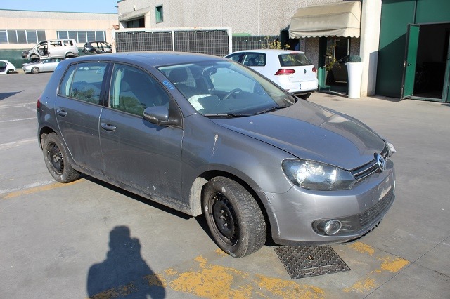 VOLKSWAGEN GOLF 6 2.0 D 81KW 5M 5P (2009) RICAMBI IN MAGAZZINO