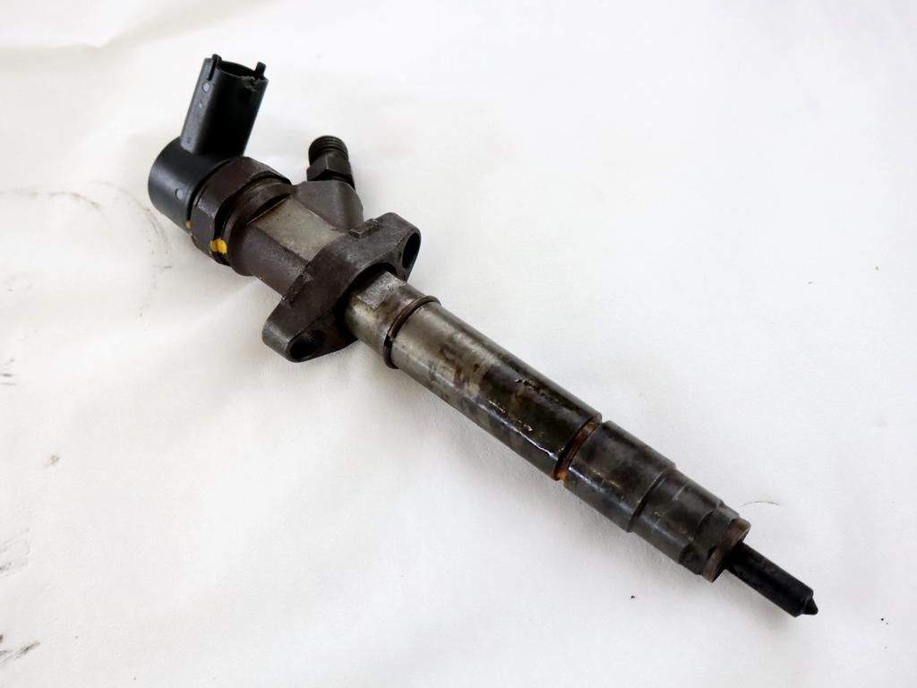 INJEKTORJI DIESEL OEM N. 8200101135 ORIGINAL REZERVNI DEL NISSAN INTERSTAR X70 (2002 - 2016)DIESEL LETNIK 2002