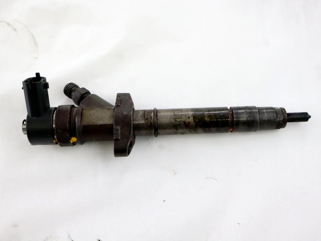 INJEKTORJI DIESEL OEM N. 8200101135 ORIGINAL REZERVNI DEL NISSAN INTERSTAR X70 (2002 - 2016)DIESEL LETNIK 2002