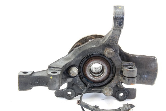 VRTLJIVI LEZAJ DESNO / PESTO KOLESA Z LEZAJEM SPREDAJ OEM N. 13156048 ORIGINAL REZERVNI DEL OPEL ASTRA H A04 L48 L08 L35 L67 R 5P/3P/SW (2007 - 2010) BENZINA LETNIK 2007