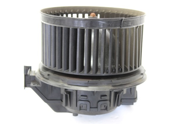 VENTILATOR  KABINE  OEM N. 8E2H-18456-AA ORIGINAL REZERVNI DEL FORD FIESTA CB1 CNN MK6 (09/2008 - 11/2012) BENZINA LETNIK 2011