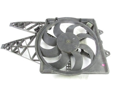 VENTILATOR HLADILNIKA OEM N. 871300200 ORIGINAL REZERVNI DEL FIAT GRANDE PUNTO 199 (2005 - 2012) DIESEL LETNIK 2008