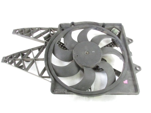 VENTILATOR HLADILNIKA OEM N. (D)55703904 ORIGINAL REZERVNI DEL FIAT GRANDE PUNTO 199 (2005 - 2012) DIESEL LETNIK 2008