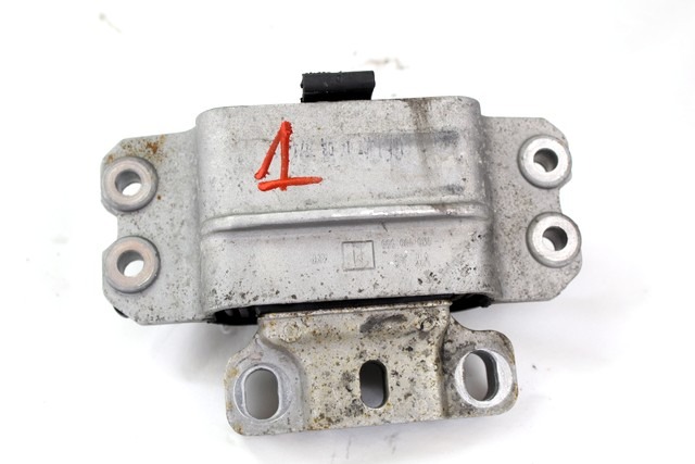 NOSILEC MENJALNIKA OEM N. 1K0199555M ORIGINAL REZERVNI DEL SEAT LEON 1P1 MK2 (2005 - 2012) DIESEL LETNIK 2009