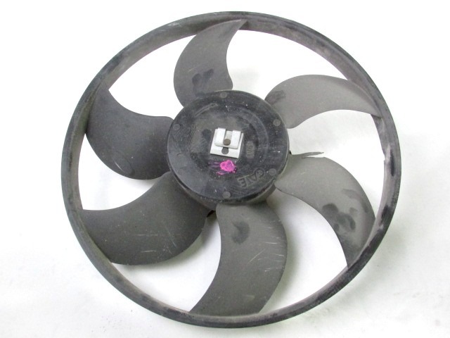 VENTILATOR HLADILNIKA OEM N. 7701045816 ORIGINAL REZERVNI DEL RENAULT CLIO BB CB MK2 R / CLIO STORIA (05/2001 - 2012) BENZINA/GPL LETNIK 2008