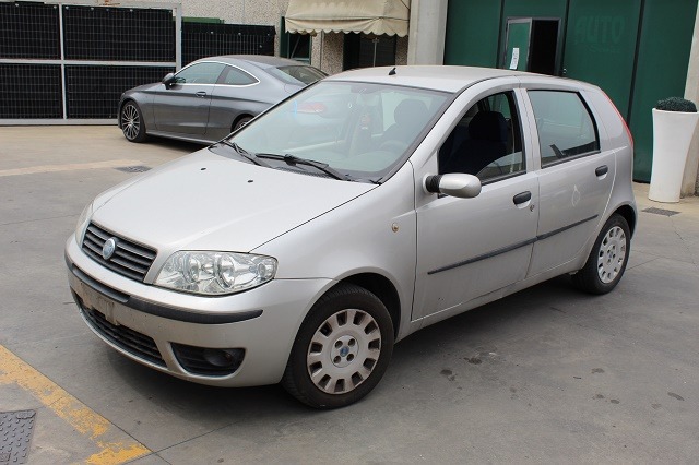 FIAT PUNTO 1.9 D 63KW 5M 5P (2004) RICAMBI IN MAGAZZINO