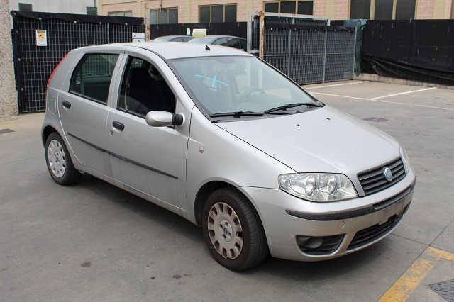 FIAT PUNTO 1.9 D 63KW 5M 5P (2004) RICAMBI IN MAGAZZINO