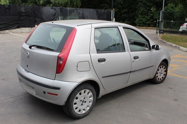 FIAT PUNTO 1.9 D 63KW 5M 5P (2004) RICAMBI IN MAGAZZINO