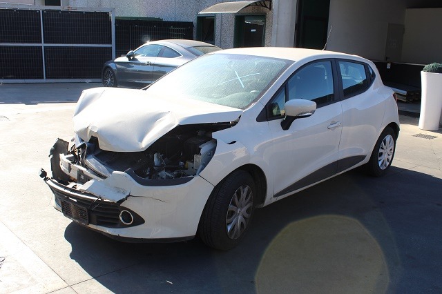 RENAULT CLIO 1.2 B 54KW 5M 5P (2015) RICAMBI IN MAGAZZINO