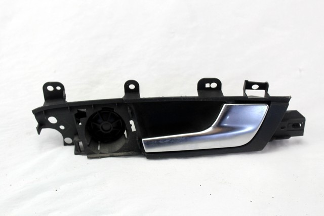 NOTRANJA KLJUKA  OEM N. 8P4839020D ORIGINAL REZERVNI DEL AUDI A3 MK2R 8P 8PA 8P1 8P7 (2008 - 2012)DIESEL LETNIK 2010