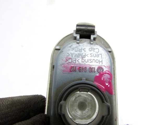 SPREDNJI INDIKATOR OEM N. 1J0949117 ORIGINAL REZERVNI DEL VOLKSWAGEN GOLF IV 1J1 1E7 1J5 MK4 BER/SW (1998 - 2004) BENZINA LETNIK 2000