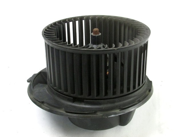 VENTILATOR  KABINE  OEM N. 1K1819015C ORIGINAL REZERVNI DEL VOLKSWAGEN GOLF VI 5K1 517 AJ5 MK6 (2008-2012) DIESEL LETNIK 2010