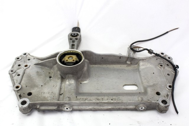 SPREDNJA OS/NOSILEC MOTORJA OEM N. 1K0199369F ORIGINAL REZERVNI DEL VOLKSWAGEN GOLF VI 5K1 517 AJ5 MK6 (2008-2012) DIESEL LETNIK 2009