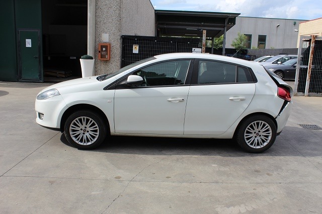 FIAT BRAVO 1.6 D 88KW 6M 5P (2010) RICAMBI IN MAGAZZINO