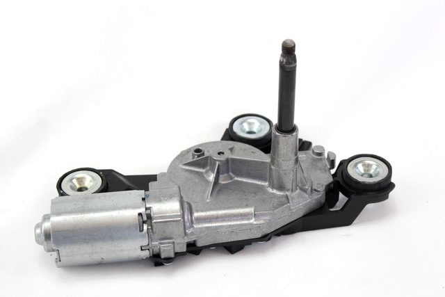 MOTORCEK ZADNJEGA BRISALCA OEM N. BV61-17K441-AA ORIGINAL REZERVNI DEL FORD FOCUS MK3 4P/5P/SW (2011 - 2014)DIESEL LETNIK 2012