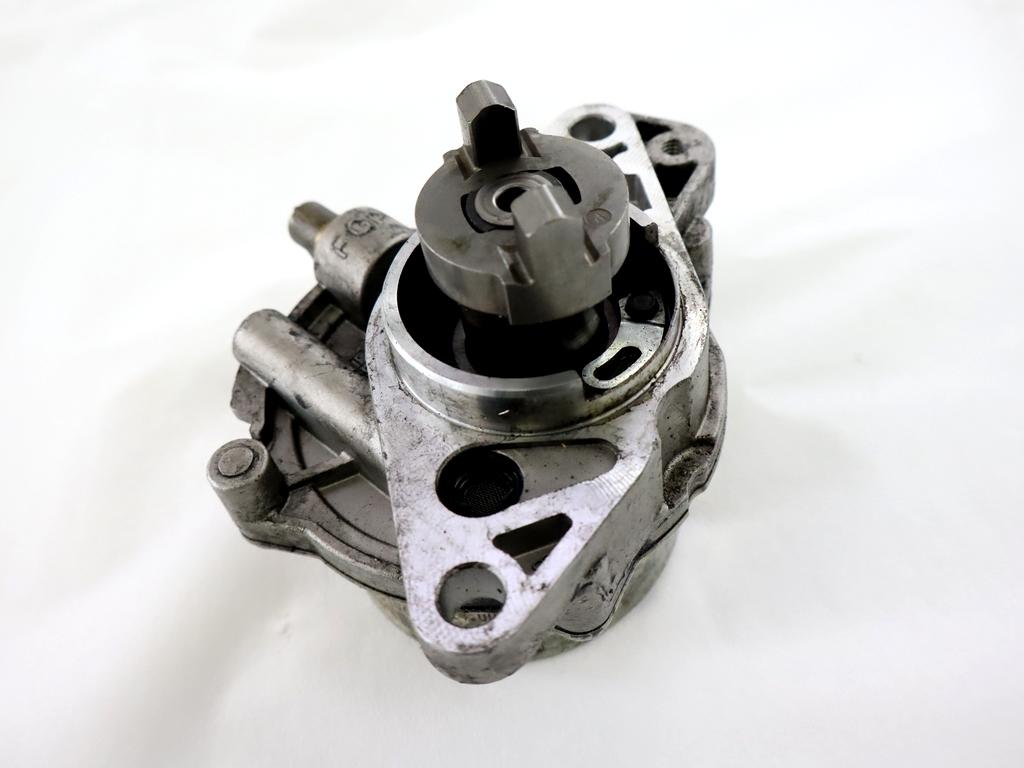 VAKUUM CRPALKA OEM N. 73501358 ORIGINAL REZERVNI DEL FIAT PUNTO 188 MK2 R (2003 - 2011) DIESEL LETNIK 2007