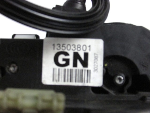 CENTRALNO ZAKLEPANJE PREDNIH LEVIH VRAT OEM N. 13503801 ORIGINAL REZERVNI DEL CHEVROLET CRUZE J300 J305 (2009 - 2019) DIESEL LETNIK 2011