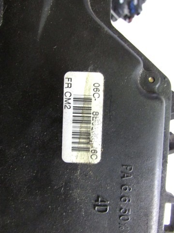 CENTRALNO ZAKLEPANJE ZADNJIH DESNIH VRAT OEM N. 8E0839016C ORIGINAL REZERVNI DEL AUDI A4 B6 8E2 8E5 BER/SW (2001 - 2005) DIESEL LETNIK 2004