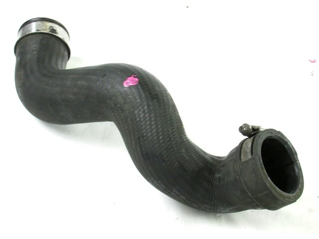 VISOKOTLACNE CEVI INTERCOOLER OEM N. 8E0145737E ORIGINAL REZERVNI DEL AUDI A4 B6 8E2 8E5 BER/SW (2001 - 2005) DIESEL LETNIK 2004