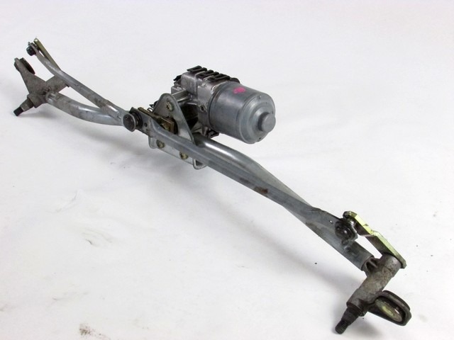 MOTORCEK PREDNJIH BRISALCEV OEM N. 8E1955119 ORIGINAL REZERVNI DEL AUDI A4 B6 8E2 8E5 BER/SW (2001 - 2005) DIESEL LETNIK 2004