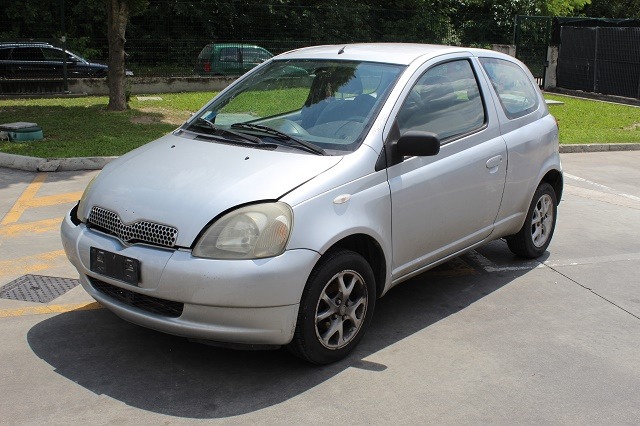 TOYOTA YARIS 1.0 50KW 3P B 5M (2000) RICAMBI IN MAGAZZINO